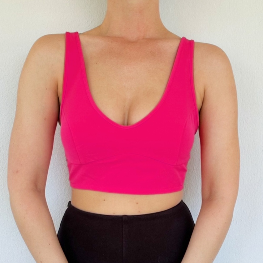 NWT Sincerely Jules Hot Pink Scoop Neck Crop Top, New Size Small